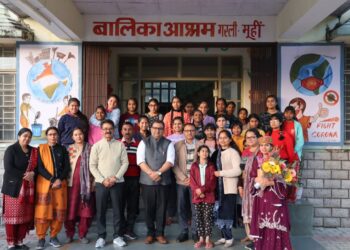 राष्ट्रीय मानवाधिकार आयोग के स्पेशल मॉनिटर ने किया बालिका आश्रम का निरीक्षण