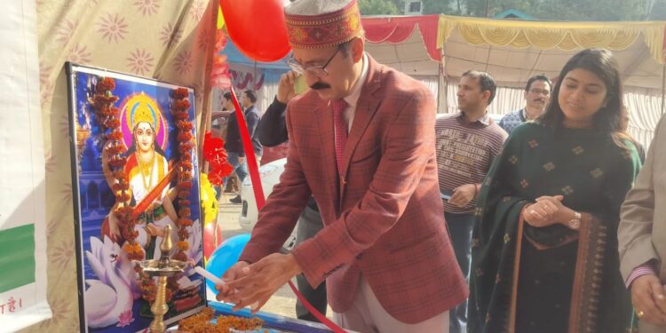 भव्य शोभा यात्रा के साथ राज्य स्तरीय नलवाड़ी मेले का शुभारम्भ