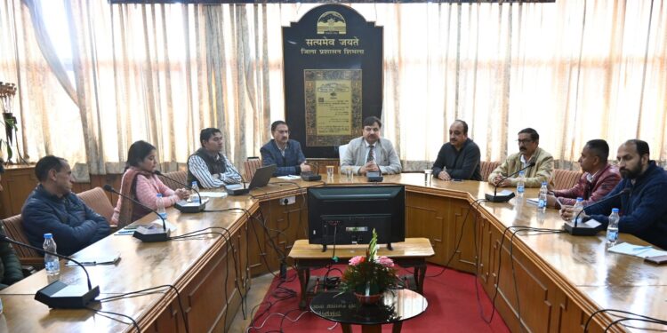 सभी विभाग 7 अप्रैल से पूर्व कर्मचारियों की डाटा एन्ट्री सुनिश्चित करें:उपायुक्त