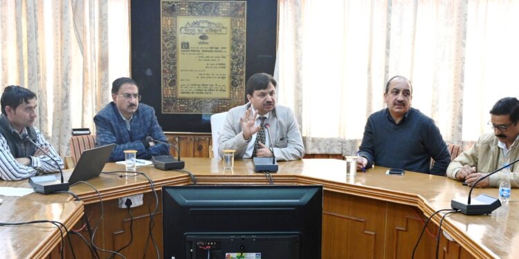 सभी विभाग 7 अप्रैल से पूर्व कर्मचारियों की डाटा एन्ट्री सुनिश्चित करें:उपायुक्त