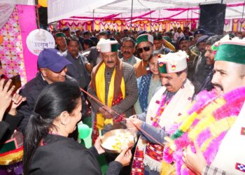 धन-बल से लोकतंत्र को कमज़ोर करने वालो को लोकसभा चुनाव में करारा जवाब देगी जनता: मुख्यमंत्री