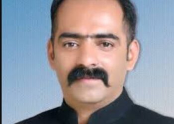 भाजपा को धनबल का घमंड, जनता देगी जवाब : अनिरुद्ध सिंह