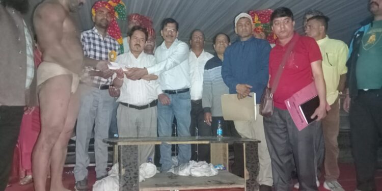 धर्मशाला के दाढ़ी में कुश्ती दंगल