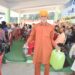 पिलाकर पानी गंगाराम छिंज दर्शकों को देता आराम ।