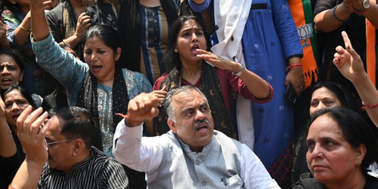 विरासत टैक्स वाले बयान को लेकर सैम पित्रोदा पर भड़के तरुण चुघ