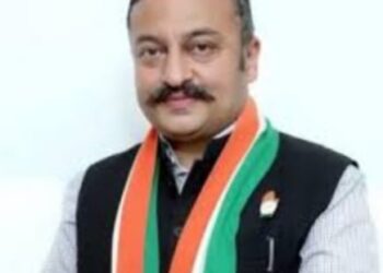 भाजपा ने किया शिक्षा का बेड़ा गर्क, हमने किए सुधार : रोहित ठाकुर