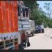 हमीरपुर से नालटी जाने वाले मार्ग पर एक ट्रक ने बिजली बोर्ड की लाइनों को अपनी चपेट में ले लिया