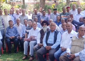 हिमाचल विद्युत पेंशनर्स फोरम पालमपुर ने सरकार से पेंशन को भुगतान करने की माँग