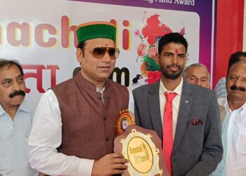 ‘हिमाचली रिश्ता डॉट कॉम ‘ऑफिस के उद्घटान में शामिल हुए आरस बालि