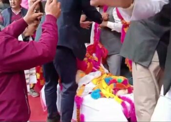 मुख्यमंत्री और विक्रमादित्य सिंह जनजातिय क्षेत्र भरमौर में चुनाव प्रचार के लिए पहुंचे