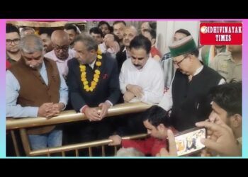 ज्वालादेवी मंदिर पहुंच कांगड़ा चंबा संसदीय क्षेत्र से कांग्रेस प्रत्याशी आनंद शर्मा
