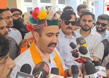 मंडी में विक्रमादित्य सिंह ने भरा नामांकन, ‘शेर आया-शेर आया’ के लगे नारे