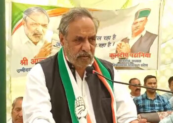 मोदी सरकार युवाओं को रोजगार के नाम पर छल रही : आनंद शर्मा