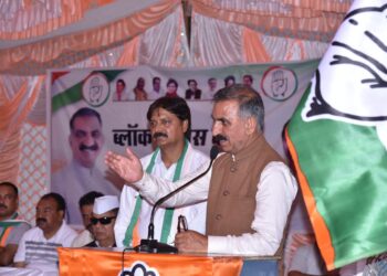 सुधीर ने ड्राइवर के नाम से खरीदी 10 करोड़ की जमीनें : मुख्यमंत्री