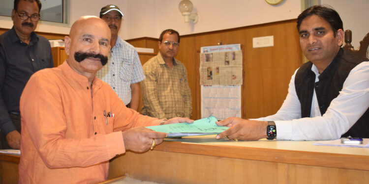 कांगड़ा-चंबा संसदीय क्षेत्र के लिए चार प्रत्याशियों ने दाखिल किया नामांकन