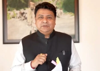 लाखों की जमीन खरीद कर करोड़ों में बेचने वाली ‘घोटाला सरकार : सुधीर