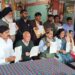 कार्यकर्ताओं और आम जनता में वितरित किया मुख्यमंत्री का अपील पत्र