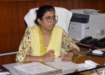 चुनाव प्रक्रिया में तैनात सभी गाड़ियों की जांच व निगरानी गंभीरता व संघनता के साथ करें-डा. निधि पटेल