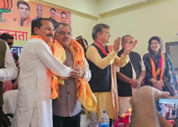 जम्मू-कश्मीर भारत का अखंड हिस्सा है, एवम इसकी पग पग भूमि हमारी हैं  : चुघ