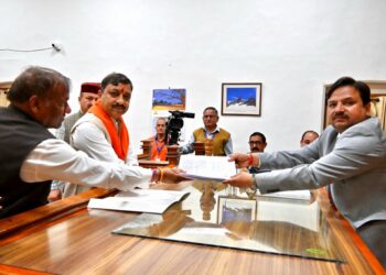 प्रधानमंत्री मोदी द्वारा किए विकास को देखने के लिए बदलना पड़ेगा अपना चश्मा : सुरेश कश्यप