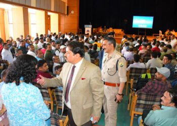 चुनाव : शिमला शहरी की 91 पोलिंग पार्टियां मतदान केन्द्रों के लिए रवाना