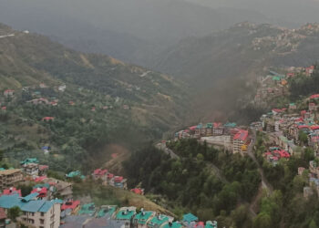 धर्मशाला में हुई मूसलाधार बारिश, लोगों को मिली चिलचिलाती धूप से राहत