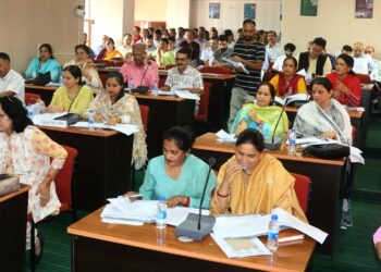 जिप की त्रैमासिक बैठक : सड़क, शिक्षा, स्वास्थ्य, पेयजल संबंधी मुद्दों पर हुई चर्चा