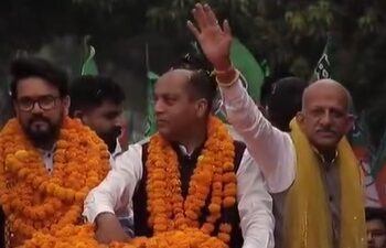 राजनीतिक रोटियां सेकने के लिए देहरा पहुंची कमलेश : होशियार सिंह