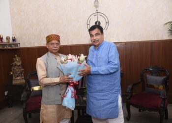 राज्यपाल शुक्ल ने दिल्ली में नितिन गडकरी से की मुलाकात