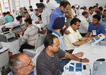 काउंटिंग का काउंटडाउन शुरू : ETPBS व डाक मतपत्रों की मतगणना के लिए 4-4 टेबल