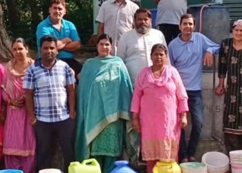 पानी की समस्या का समाधान ना किया तो कार्यालय का करेंगे घेराव