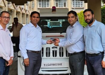 रेडक्रास सोसाइटी से जुड़कर समाज सेवा के कार्यों में करें सहयोग: डीसी