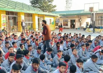 विश्व शौचालय दिवस पर टूटू स्कूल में SJNPL–SUEZ का जागरूकता सेमिनार