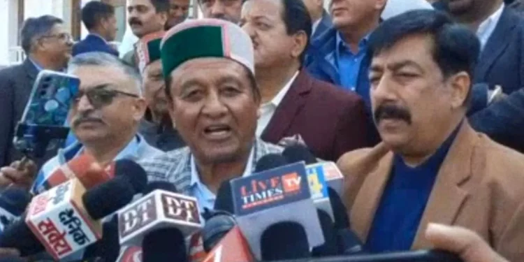 Congress MLAs stage protest - express displeasure over BJP's double standards