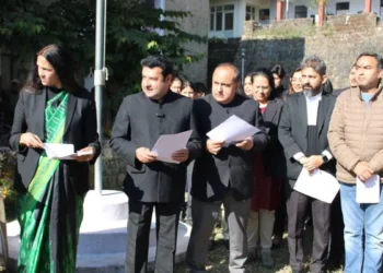 Political turmoil increased over the controversy regarding entry of journalists in Dharamshala Assembly session.