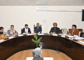 समयबद्ध राजस्व लक्ष्य पूरे करें: उपायुक्त राहुल कुमार के सख्त निर्देश