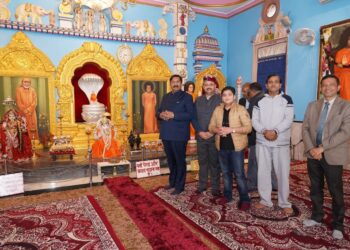 उप मुख्यमंत्री मुकेश अग्निहोत्री ने लंज साईं मंदिर में किए दर्शन