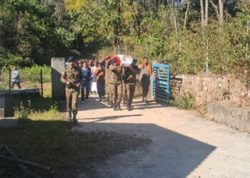 द्रुग (डंढेरा) के हवलदार संजीव कुमार को पूर्ण सैन्य सम्मान के साथ दी गई अंतिम विदाई