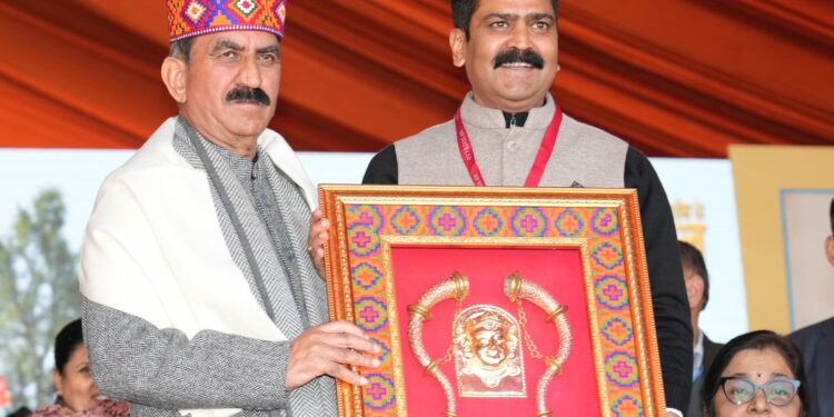 सीएम सुक्खू ने मंडी में भाजपा पर किया जमकर हमला, कांग्रेस की 7 गारंटियों को बताया पूरा