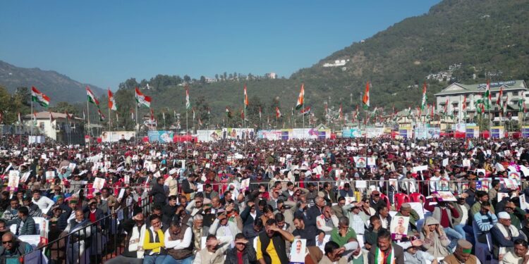 सीएम सुक्खू ने मंडी में भाजपा पर किया जमकर हमला, कांग्रेस की 7 गारंटियों को बताया पूरा