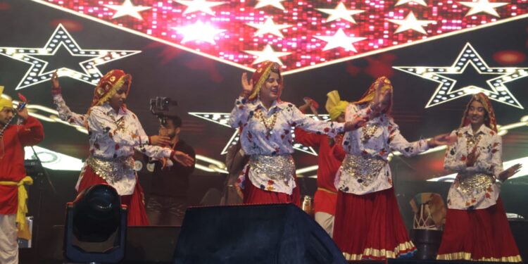 कंवर ग्रेवाल की सूफ़ी प्रस्तुतियों और लोकनृत्यों ने कांगड़ा वैली कार्निवाल की तीसरी संध्या को बनाया यादगार