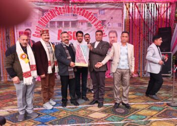 हिमाचल में शिक्षा के क्षेत्र में नई ऊँचाइयां: मंत्री रोहित ठाकुर ने अरसू स्कूल के विद्यार्थियों को किया सम्मानित