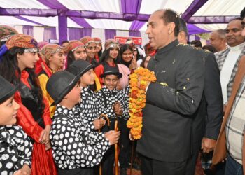 जयराम ठाकुर ने देहरा में बच्चों की प्रतिभा को किया सम्मानित, कहा – ‘प्रतिभा किसी संसाधन की मोहताज नहीं