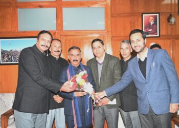 CM Sukhvinder Singh Sukhu Receives Contribution from Shimla Bar Association