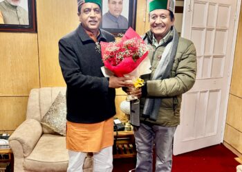 सियासी तल्खी के बीच सौहार्द का संदेश: नेगी ने ठाकुर को दी जन्मदिन की बधाई