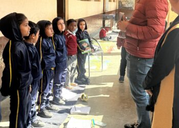 डीसी ने मिड डे मील व सफाई व्यवस्था की कड़ी समीक्षा, अधिकारियों को दिए आदेश