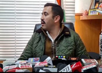 विक्रमादित्य सिंह ने भविष्य में अधिकारियों के नाम सार्वजनिक करने की दी चेतावनी