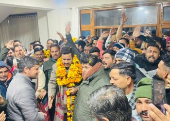 Congress : हमीरपुर दौरे के बाद विक्रमादित्य सिंह का पड़ाव बना चर्चा का केंद्र