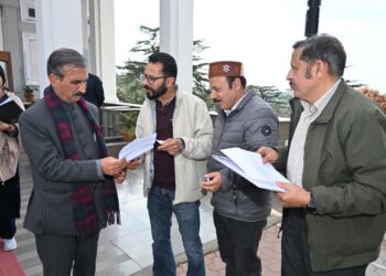 मुख्यमंत्री सुक्खू ने विधायक सुंदर सिंह ठाकुर के पिता के निधन पर जताया गहरा शोक