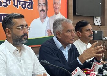 डीएम आत्महत्या मामला: सुनील जाखड़ का मान सरकार पर तीखा हमला, मुख्यमंत्री के इस्तीफे और मंत्री पर FIR की मांग